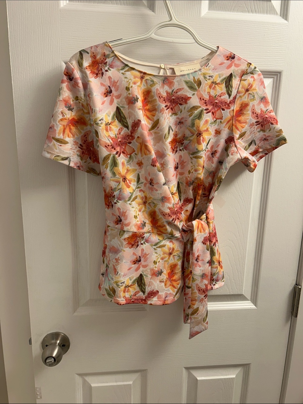 MELLODAY Floral Side-Tie Blouse in Pink and Peach